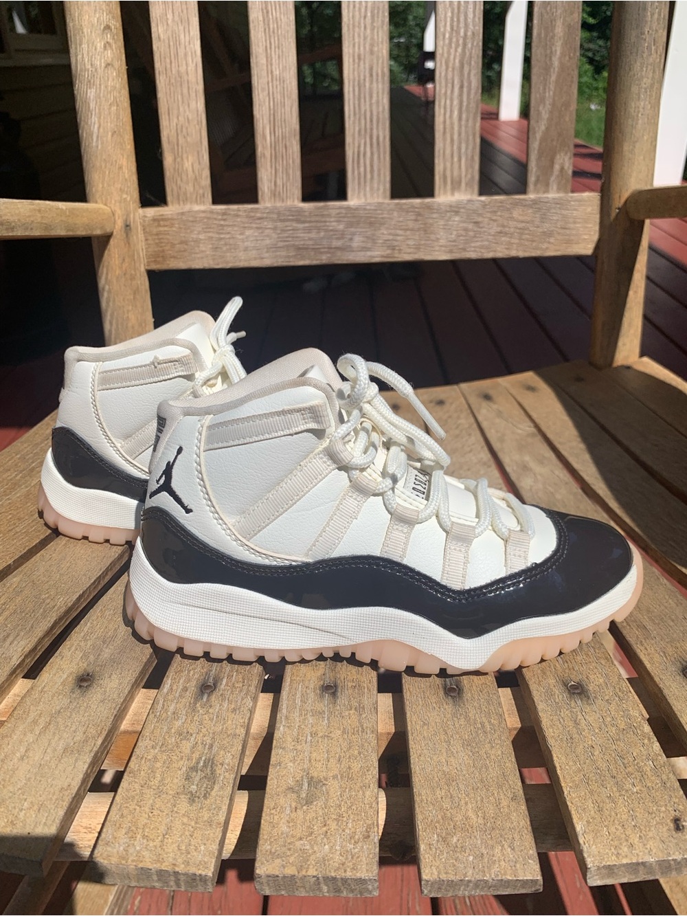 Nike Air Jordan 11 Retro PS Neapolitan Nike DO3857-101 Size 1Y